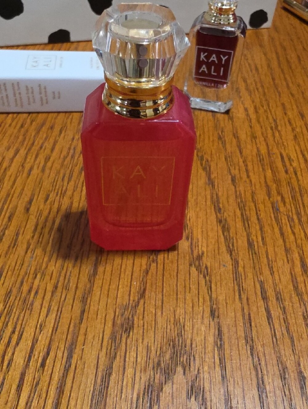 Kayali Eden Plush Pear 23 - Pink Perfume Bottle - Picture 3 of 3